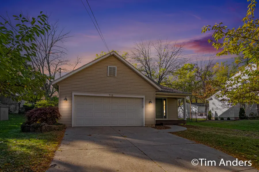 715 Maridell Avenue Nw, Grand Rapids, MI 49504 - Image #2