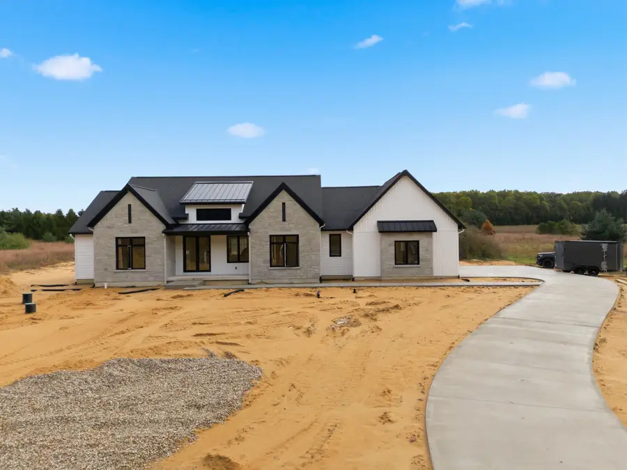 61121 Airpark Lane, Mattawan, MI 49071 - Image #3