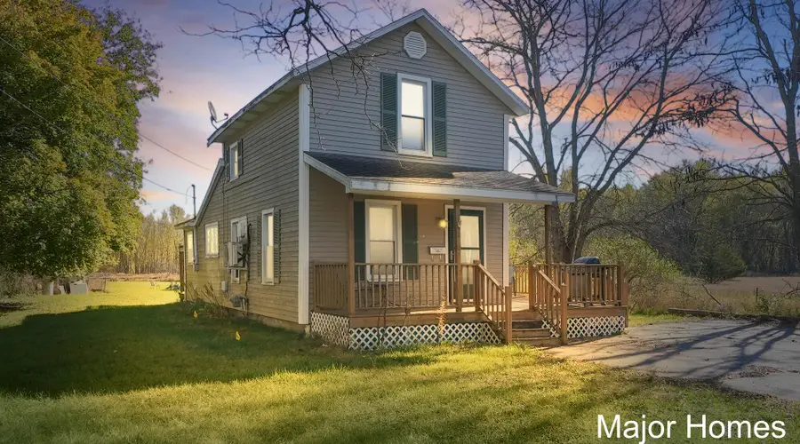 325 S Division Street, Lowell, MI 49331 - Image #3