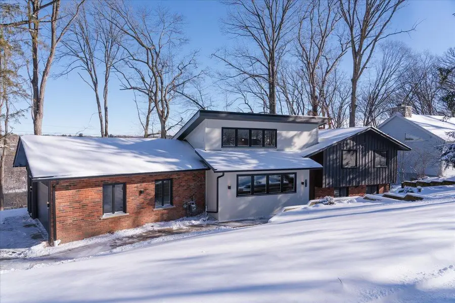 333 Riverview Drive, Ann Arbor, MI 48104 - Image #2