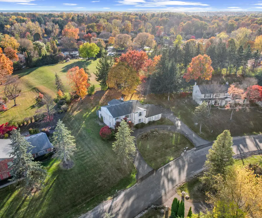 28043 New Bedford Drive, Farmington Hills, MI 48334 - Image #2