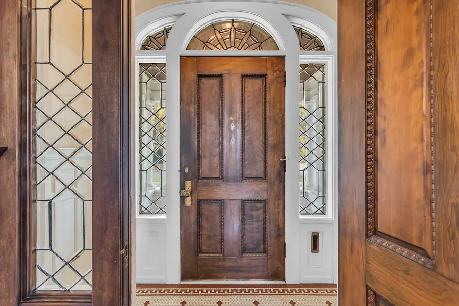 1512 W Washington Avenue, Jackson, MI 49203 - Image #2