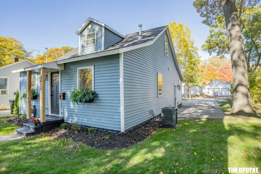 2432 Cutler Avenue, Muskegon, MI 49441 - Image #2