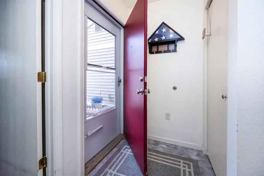 2120 Stone School Circle, Ann Arbor, MI 48108 - Image #3