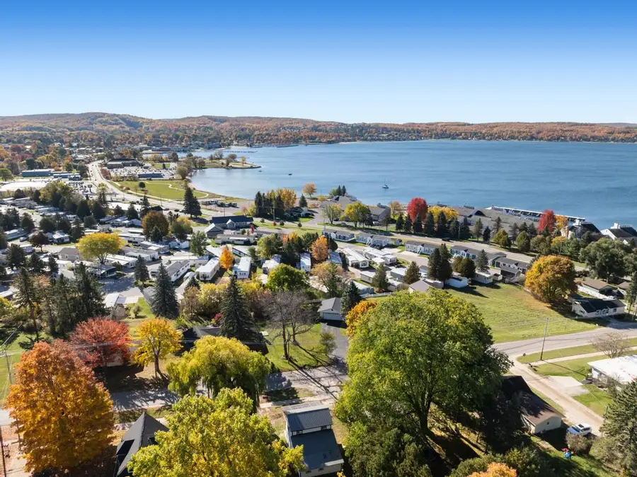 413 Groveland Street, Boyne City, MI 49712 - Image #2