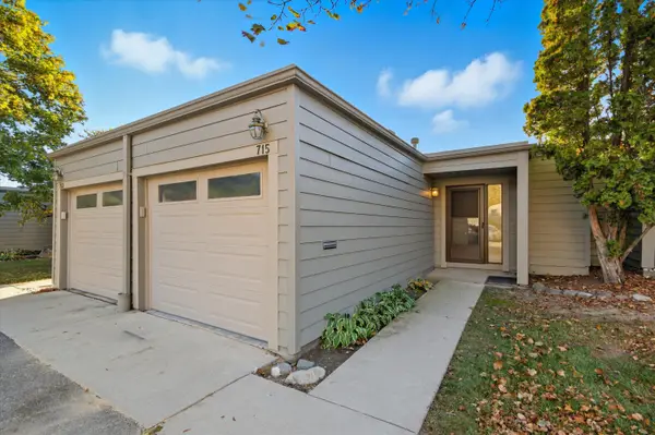 715 Skynob Drive, Ann Arbor, MI 48105