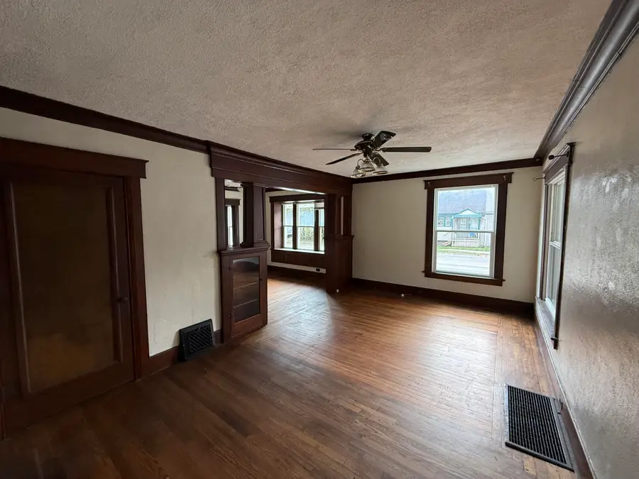 329 S Clemens Avenue, Lansing, MI 48912 - Image #3