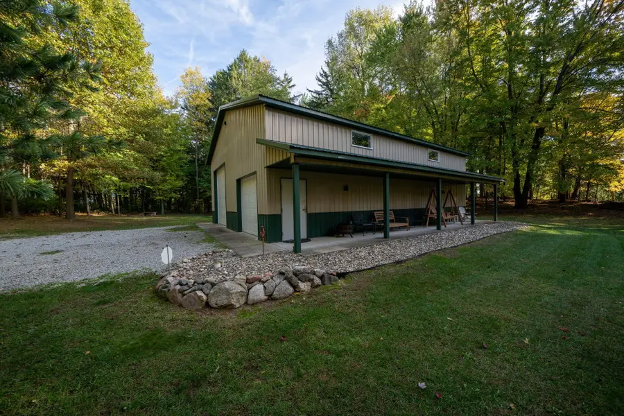 66561 Conrad Road, Edwardsburg, MI 49112 - Image #3