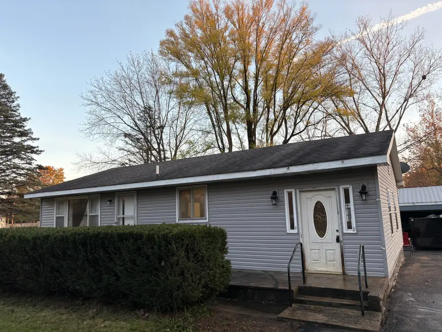 460 Indian Lakes Road Nw, Sparta, MI 49345 - Image #2