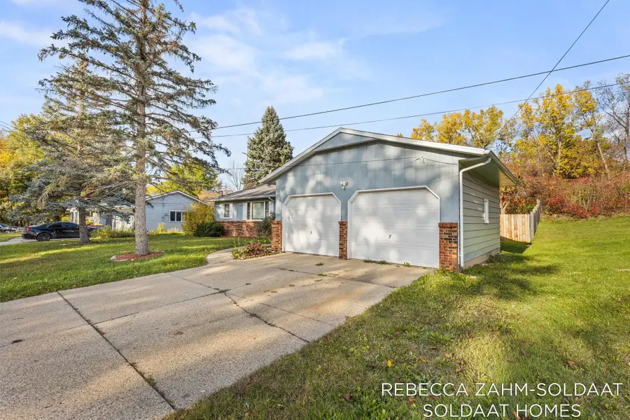 4114-4116 Norman Drive Se, Grand Rapids, MI 49508 - Image #2