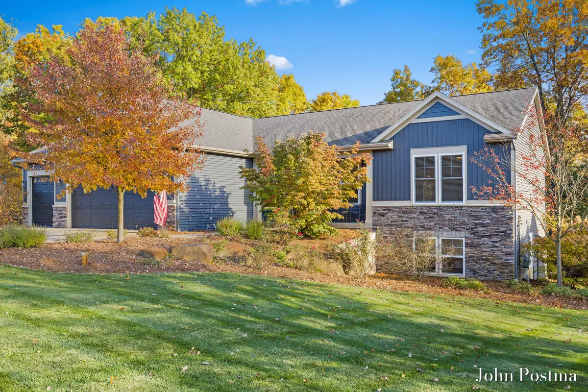 6186 Arrowcrest Court Ne, Rockford, MI 49341 - Image #1