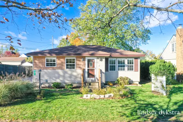 658 Van Raalte Avenue, Holland, MI 49423