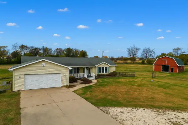 4314 W Hickory Road, Hickory Corners, MI 49060