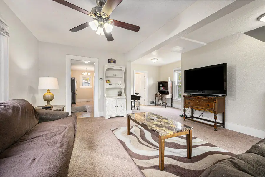 424 N Dean Street, Centreville, MI 49032 - Image #2