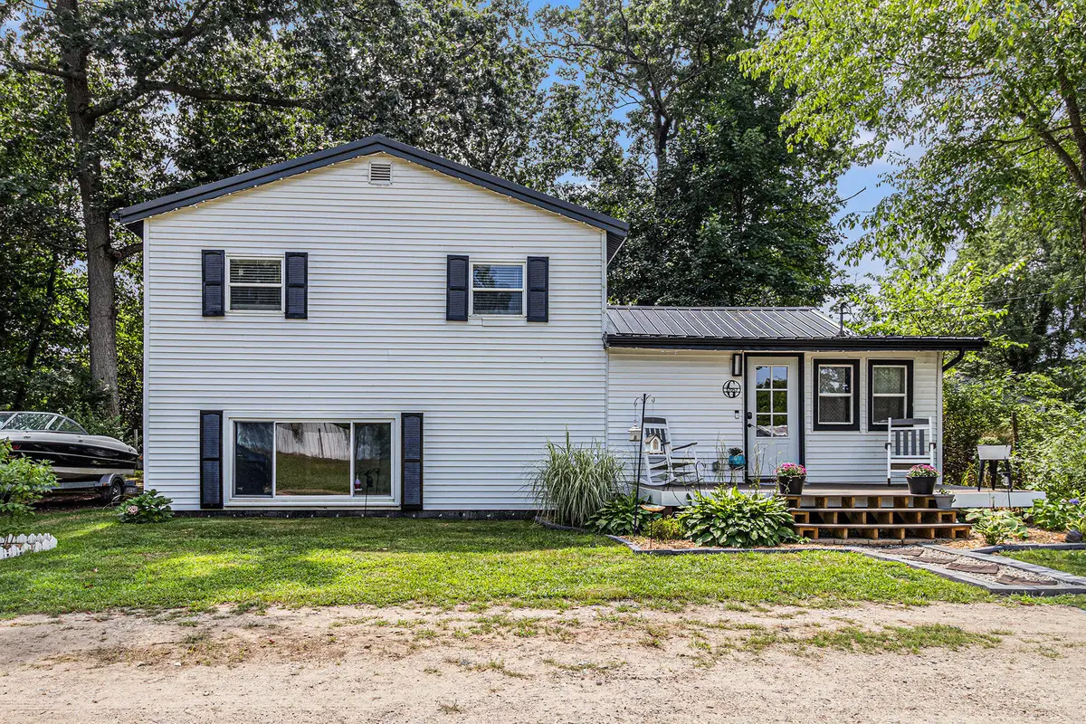 37057 Marrion Court, Paw Paw, MI 49079 - Image #1