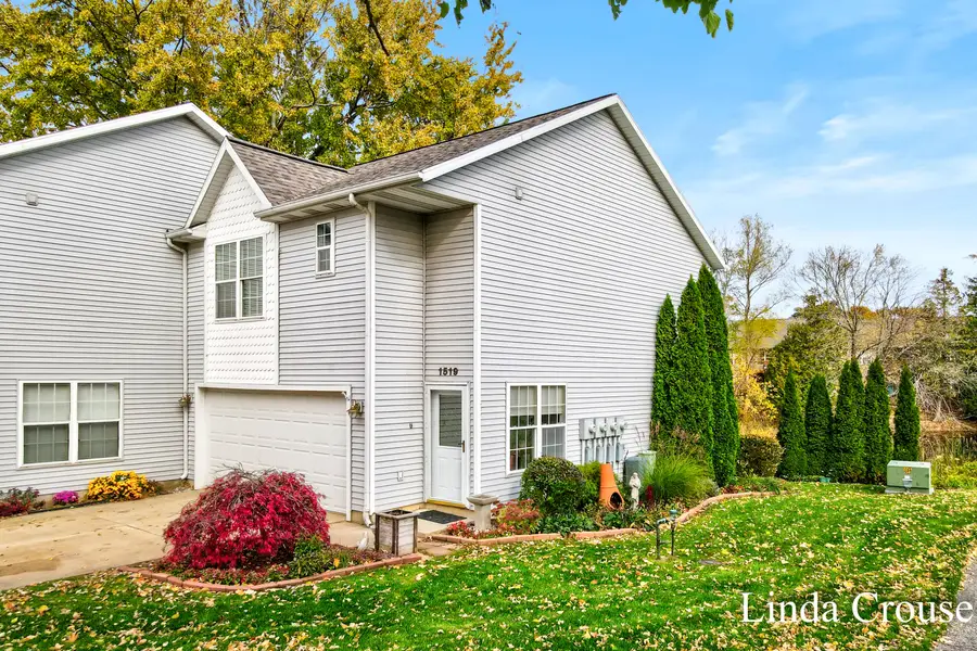 1519 Beechwood Court, Grand Haven, MI 49417 - Image #2
