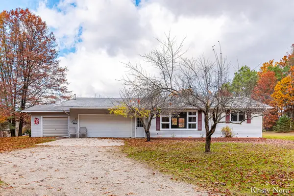 11026 W Sidney Road, Gowen, MI 49326