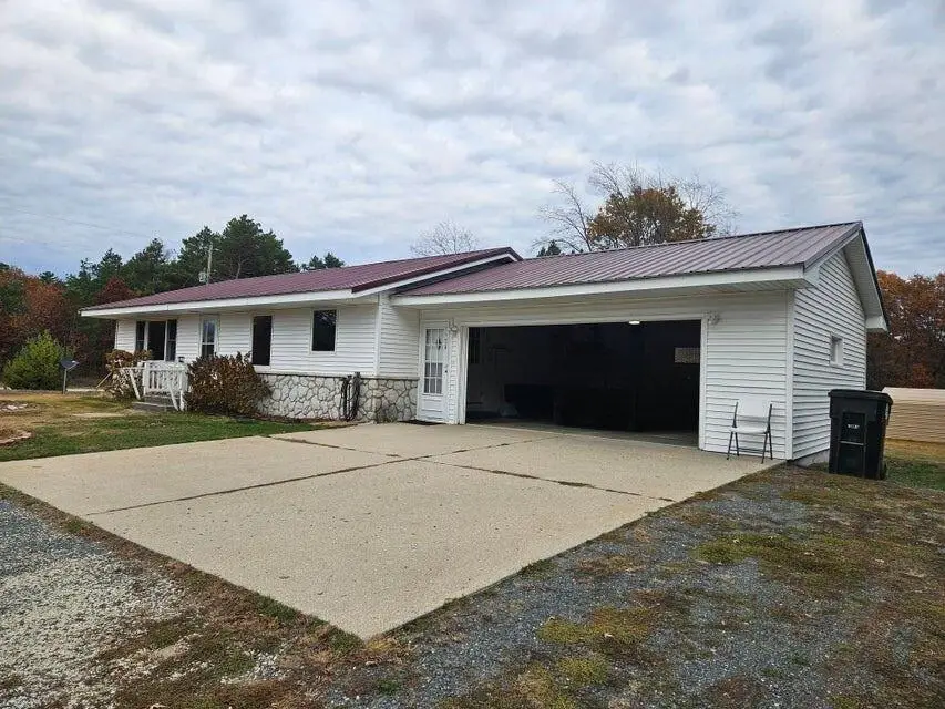 7420 N Oceana Drive, Hart, MI 49420 - Image #1