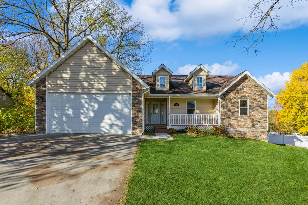 702 S Oak Street, Buchanan, MI 49107 - Image #1