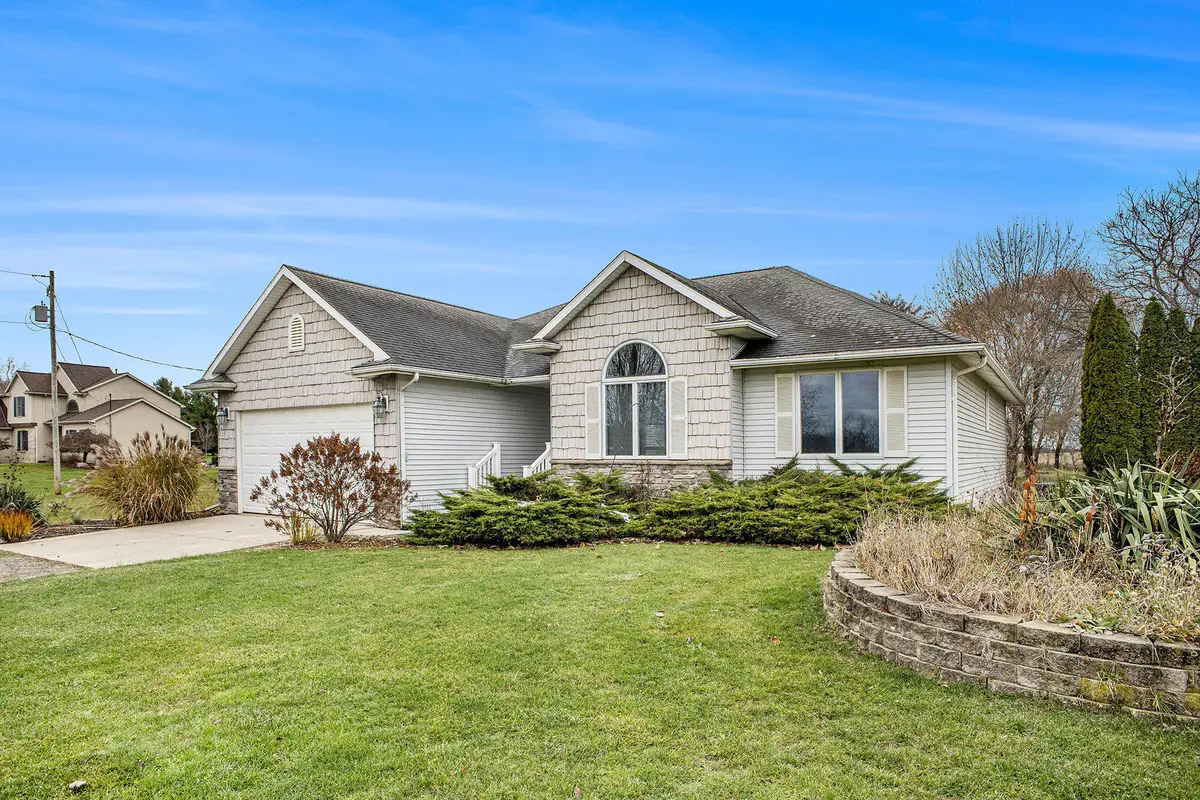 7880 S Lowell Road, Saint Johns, MI 48879 - #1