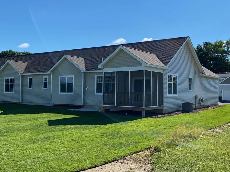 5696 Trail Side Lane #3, Whitmore Lake, MI 48189 - Image #2