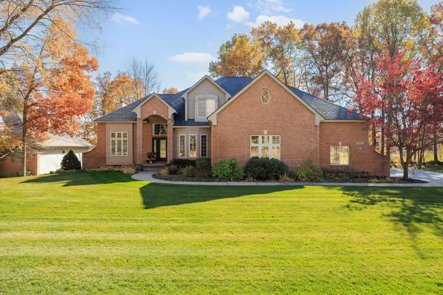 8761 River Run Drive, White Lake, MI 48386 - Image #2