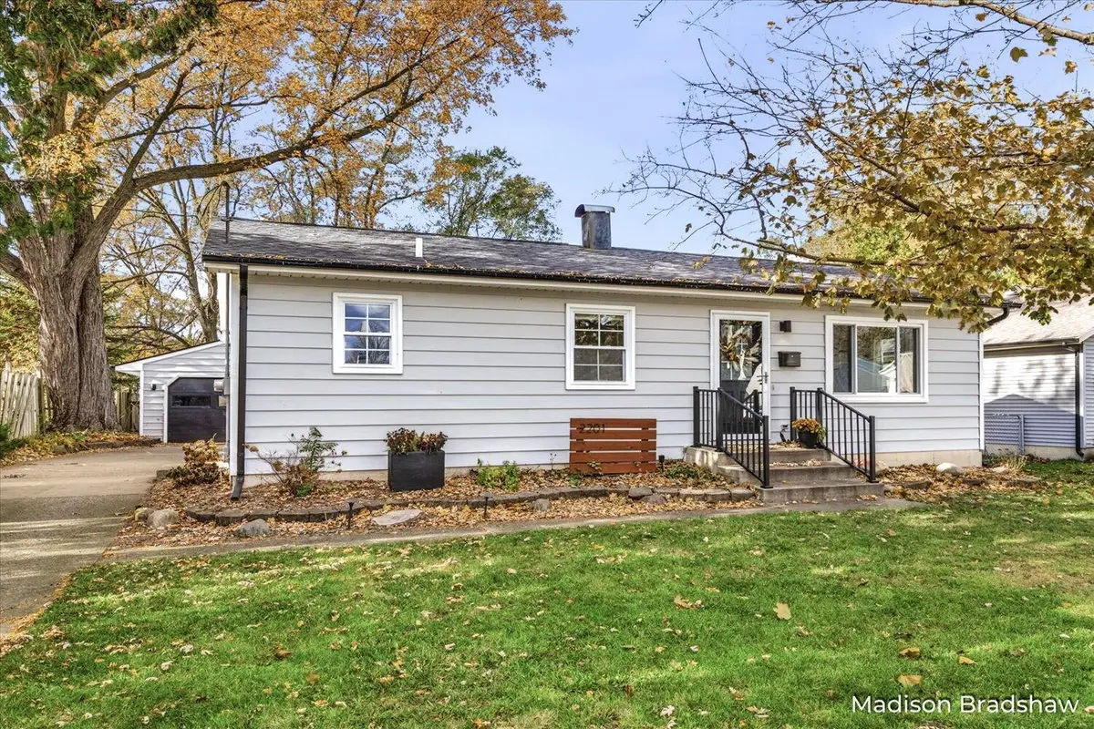2201 Clarion Avenue Sw, Wyoming, MI 49519 - #1