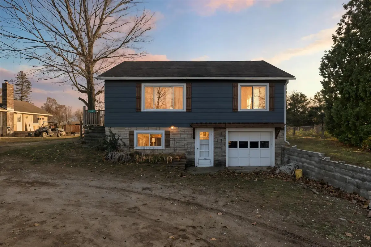 379 W Main Street, Pinckney, MI 48169 - #1