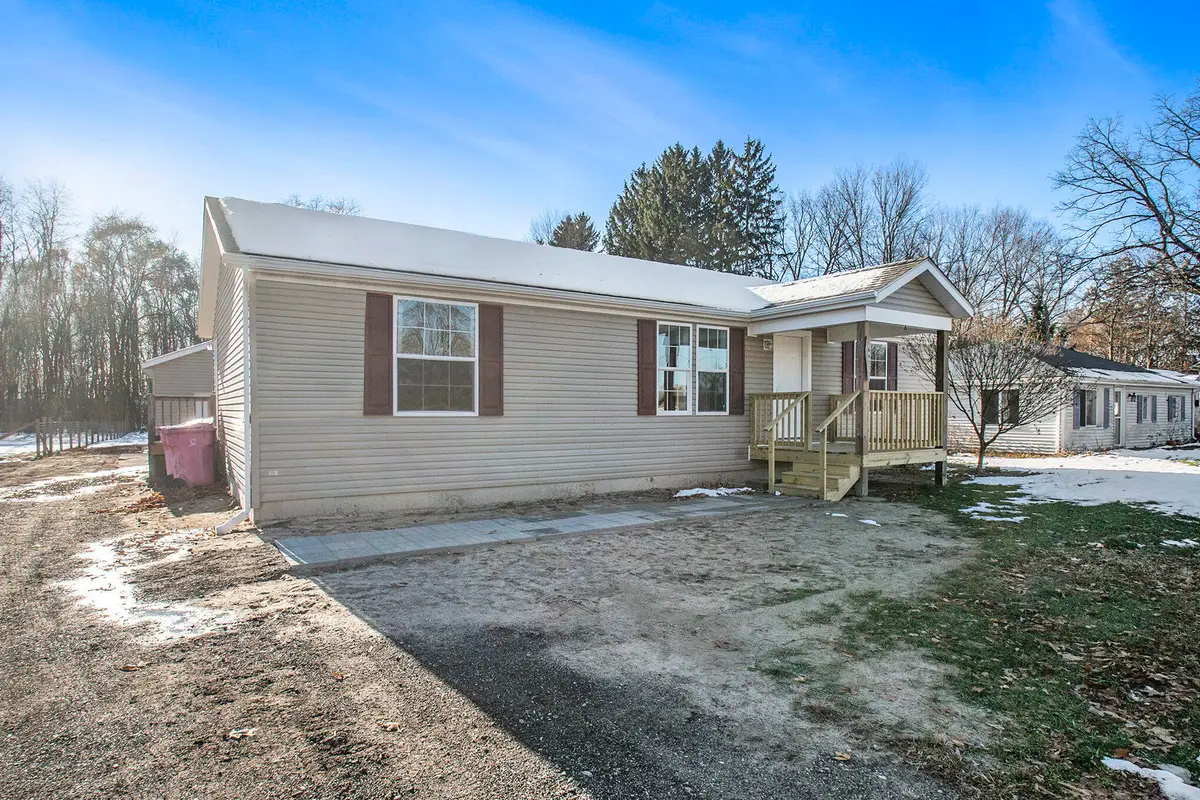 69330 Elkhart Road, Edwardsburg, MI 49112 - #1