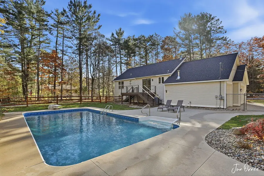 16573 Quincy Street, Holland, MI 49424 - Image #2