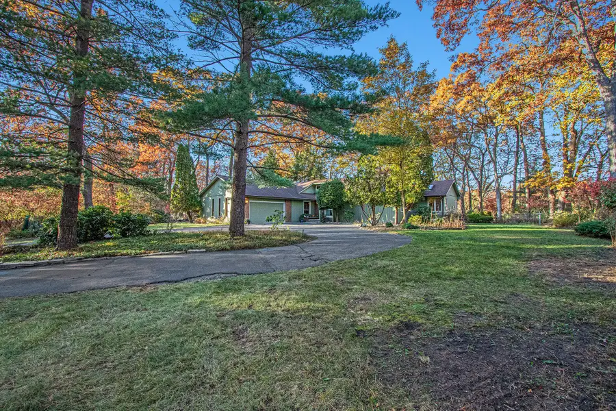 46308 Royal Avenue, New Buffalo, MI 49117 - Image #2