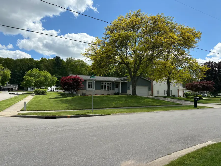 6908 Marshall Avenue Se, Grand Rapids, MI 49508 - Image #2