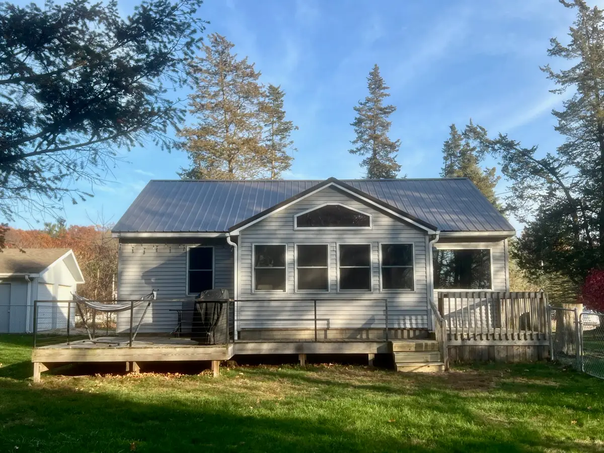 1887 W 48th Street, Fremont, MI 49412 - #1