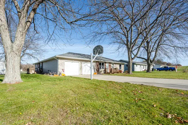 6175/6177 Aubill Drive, Eau Claire, MI 49111