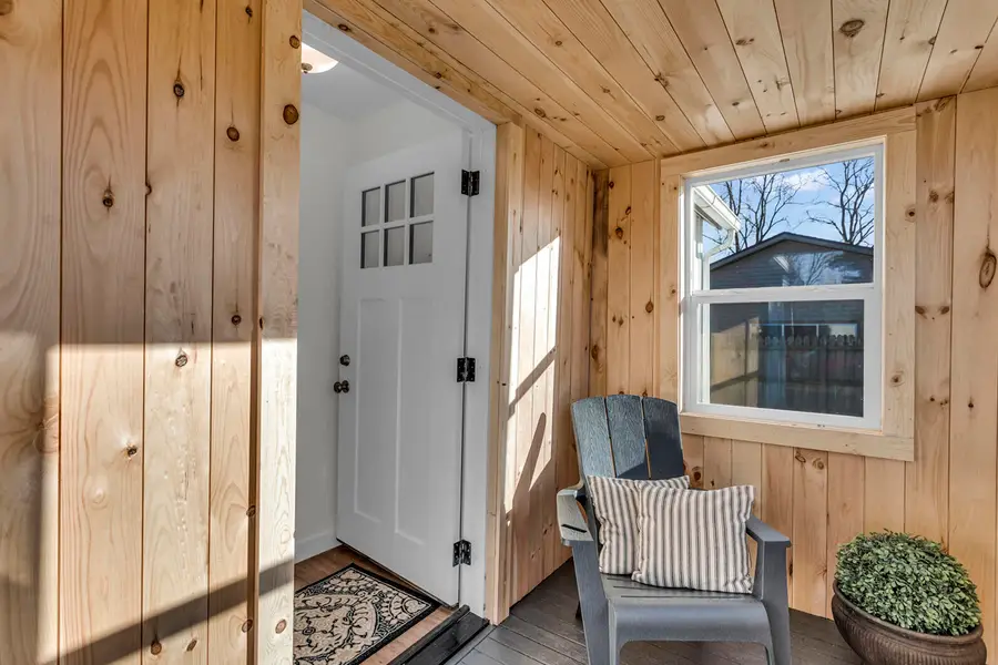 323 Sycamore Street, Jackson, MI 49202 - Image #2