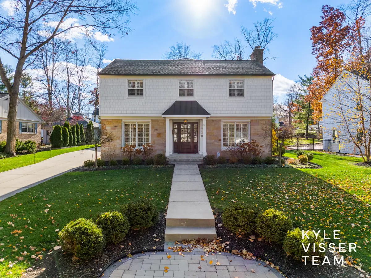 2730 Oakwood Drive Se, East Grand Rapids, MI 49506 - #1