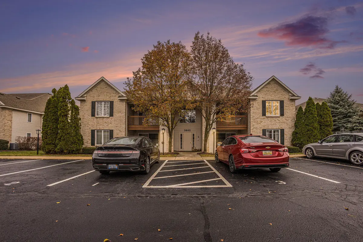 3042 W Crystal Waters Drive #8, Holland, MI 49424 - Image #1