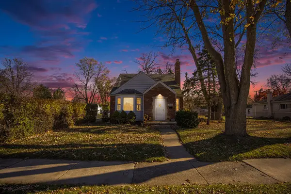 18516 Olympia, Redford, MI 48240