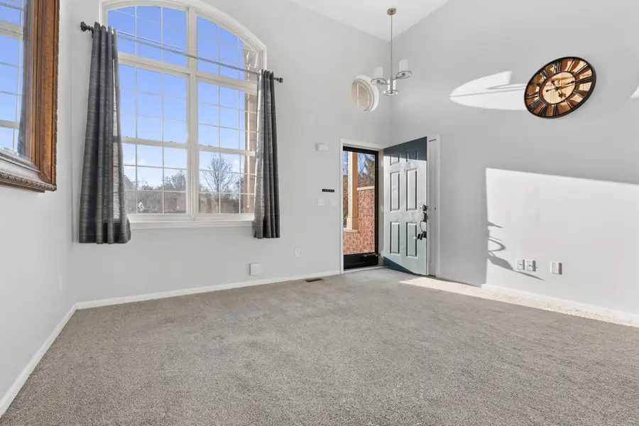 166 Clubhouse Circle, Walled Lake, MI 48390 - Image #3