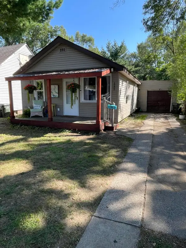 1255 Langeland Avenue, Muskegon, MI 49442
