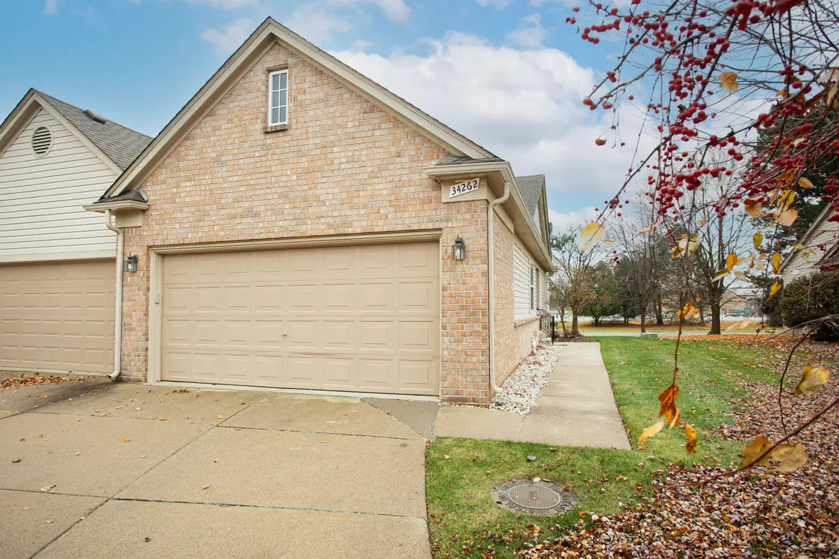 34262 Birchway Circle, Sterling Heights, MI 48312 - Image #1