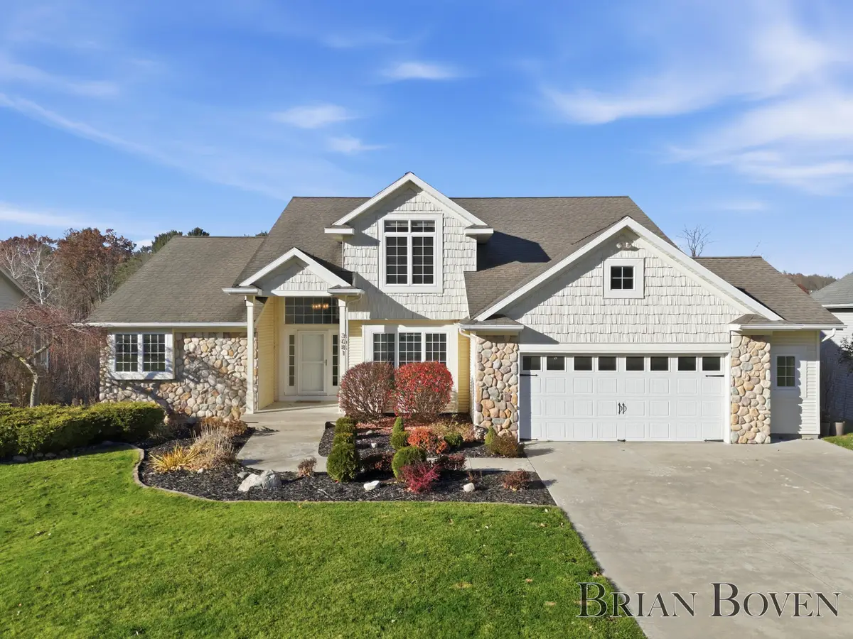 3081 Royal Hannah Drive Ne, Rockford, MI 49341 - #1