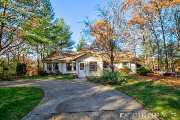 1882 Dillingham Drive, Allegan, MI 49010