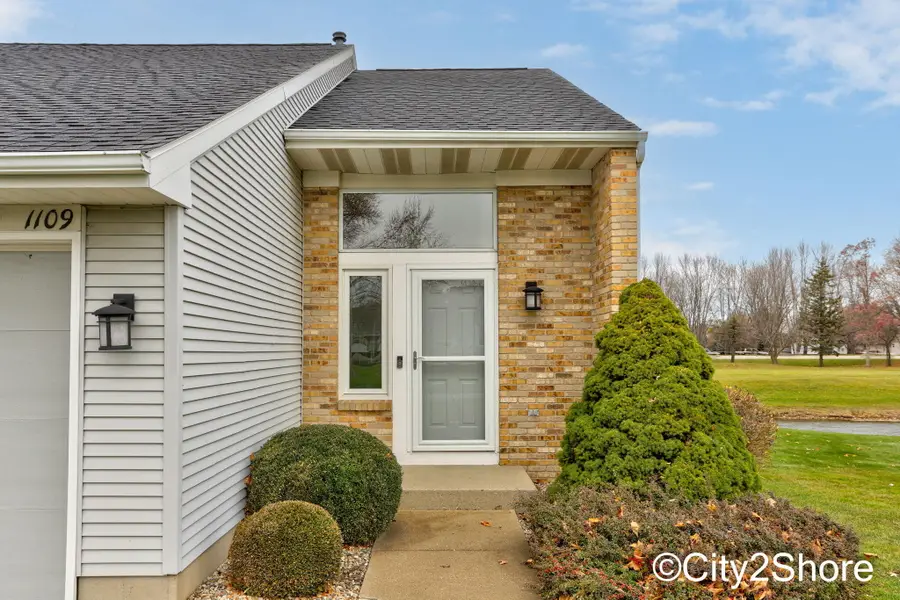 1109 Fairfield Drive, Hudsonville, MI 49426 - Image #2