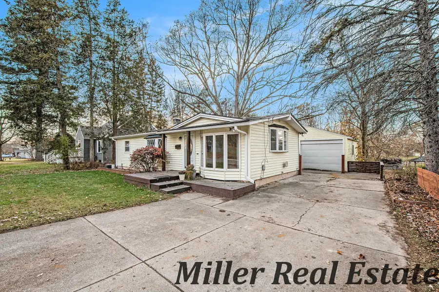 926 N Washington Street, Lowell, MI 49331 - Image #3