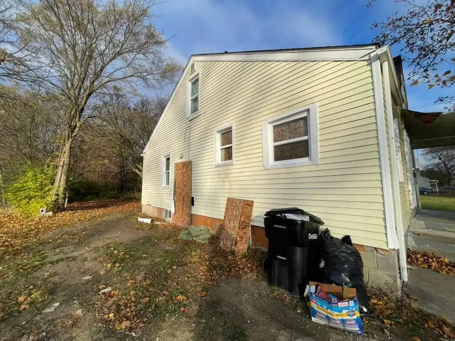 9167 Grandmont Avenue, Detroit, MI 48228 - Image #2