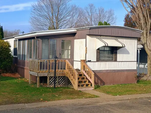 364 12th Street, Plainwell, MI 49080