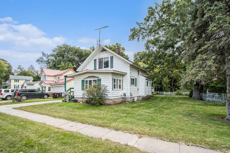 520 E Thorn Street, Hastings, MI 49058 - Image #2