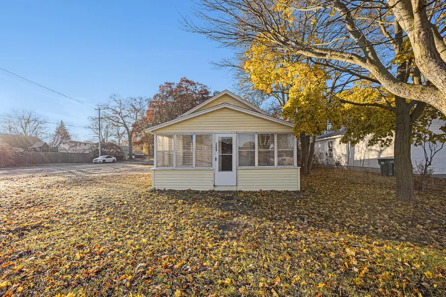 2209 Hughes Avenue, Norton Shores, MI 49441 - Image #3