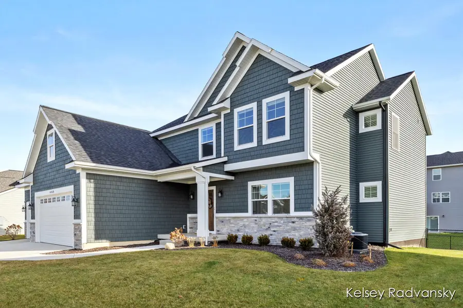 6450 Estate Drive Sw, Byron Center, MI 49315 - Image #2